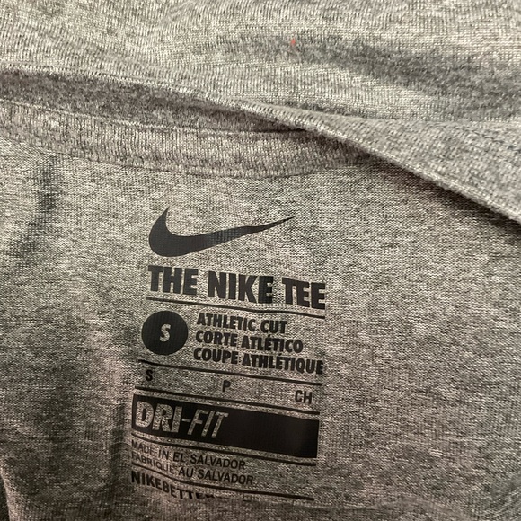 Nike Women's Heather Gray Short-Sleeve Dri-FIT Tee - Picture 6 of 6